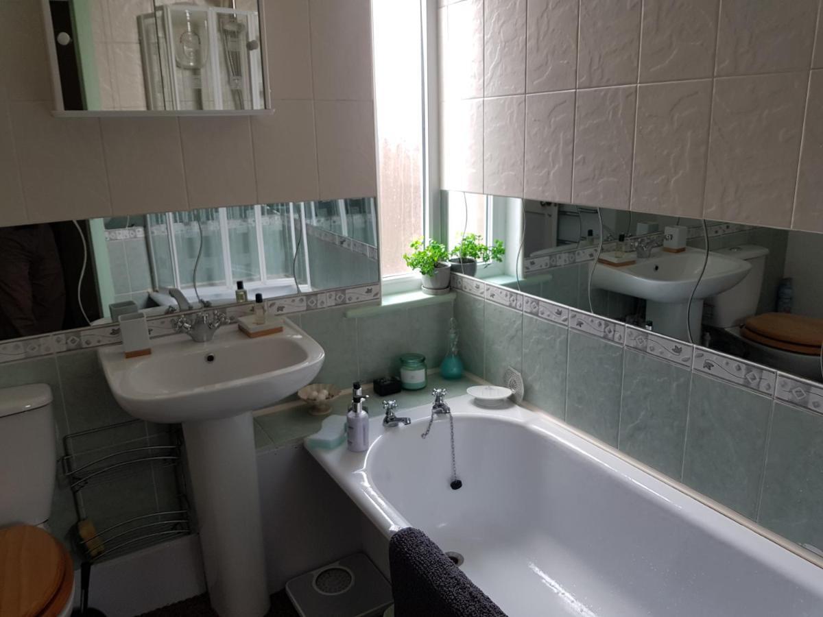 Lingdale 4 Bedroom House & Trundlebed Option 외부 사진